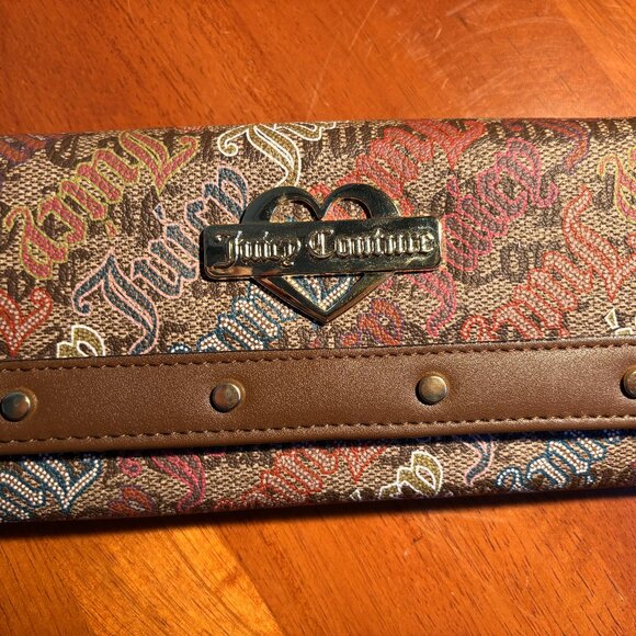 Juicy Couture Handbags - 💖 Juicy Couture Continental Wallet | Logo Print | NWT | 8” x 4.5” | MSRP $55